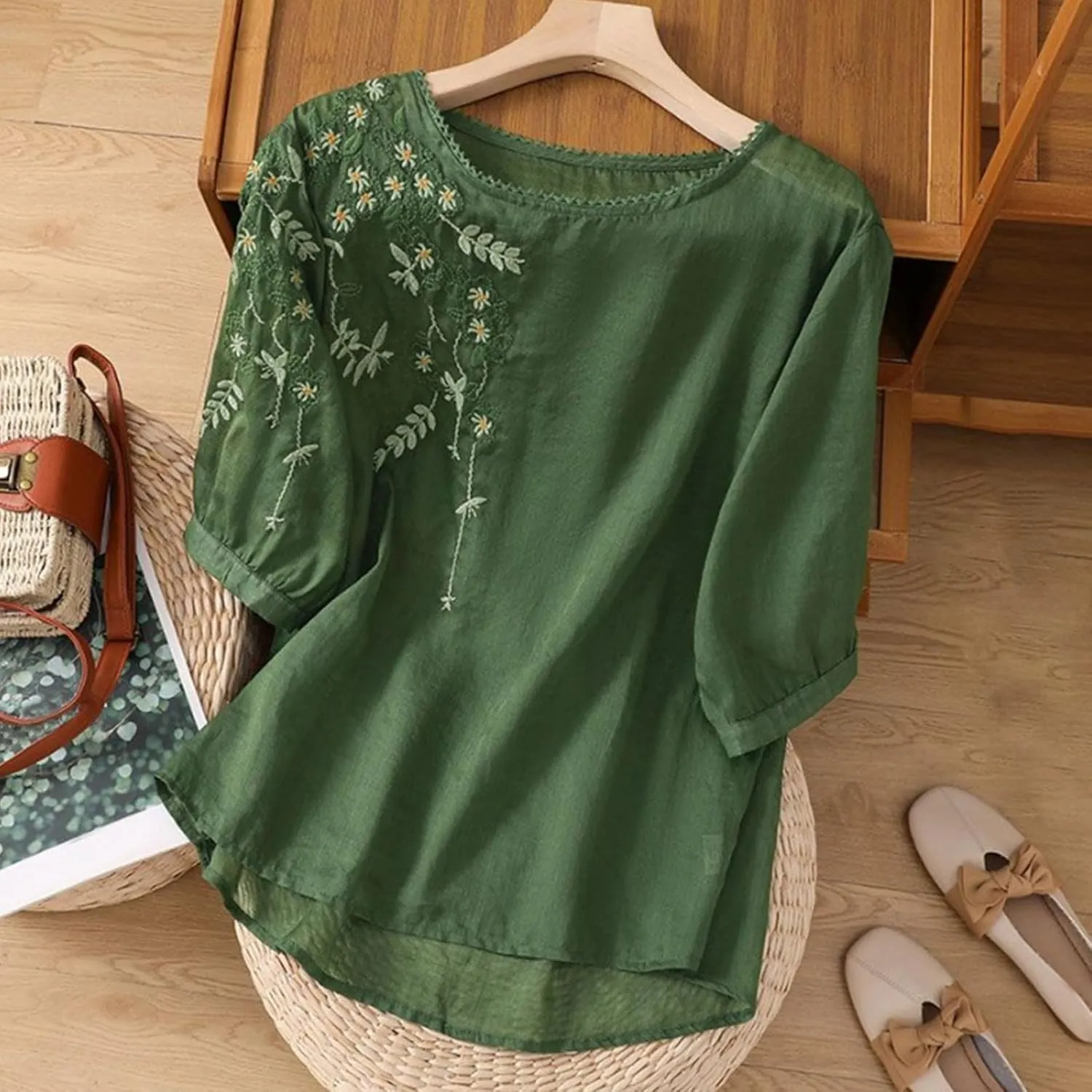 Short Sleeve Shirts for Women Summer Casual Loose Round Neck Floral Embroidery Linen T-Shirt Tops, M-2XL