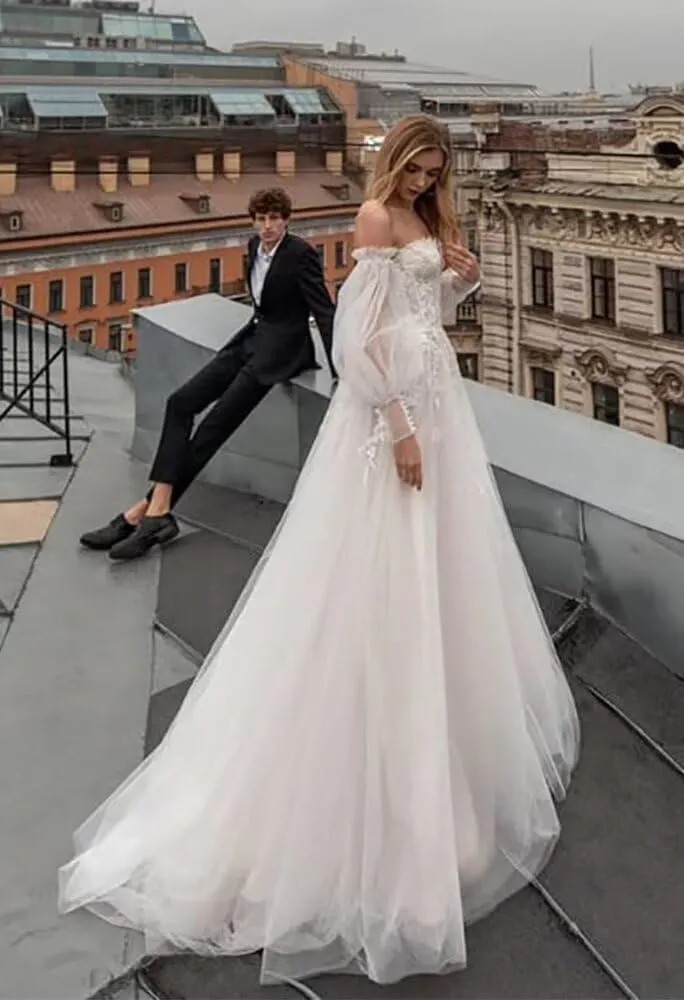 Verngo Lace Applique Wedding Dresses for Bride Mermaid Tulle Beach Bridal Gowns for Women with Train