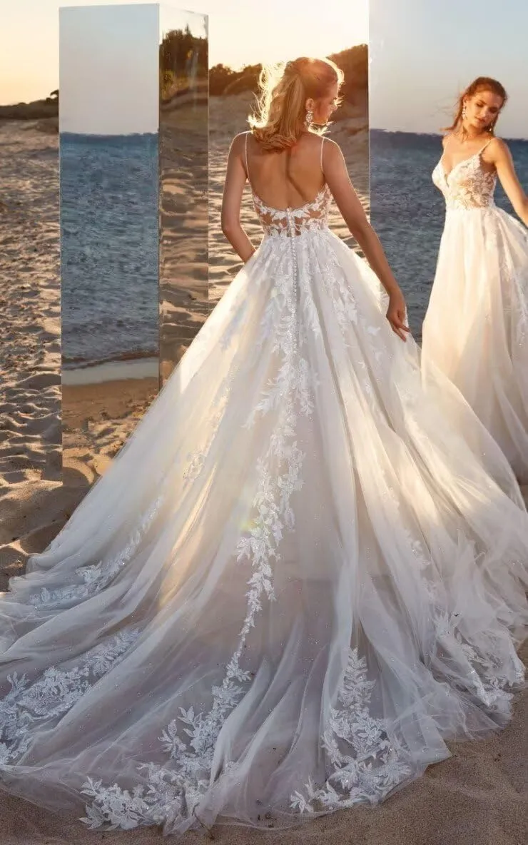 Verngo Lace Applique Wedding Dresses for Bride Mermaid Tulle Beach Bridal Gowns for Women with Train