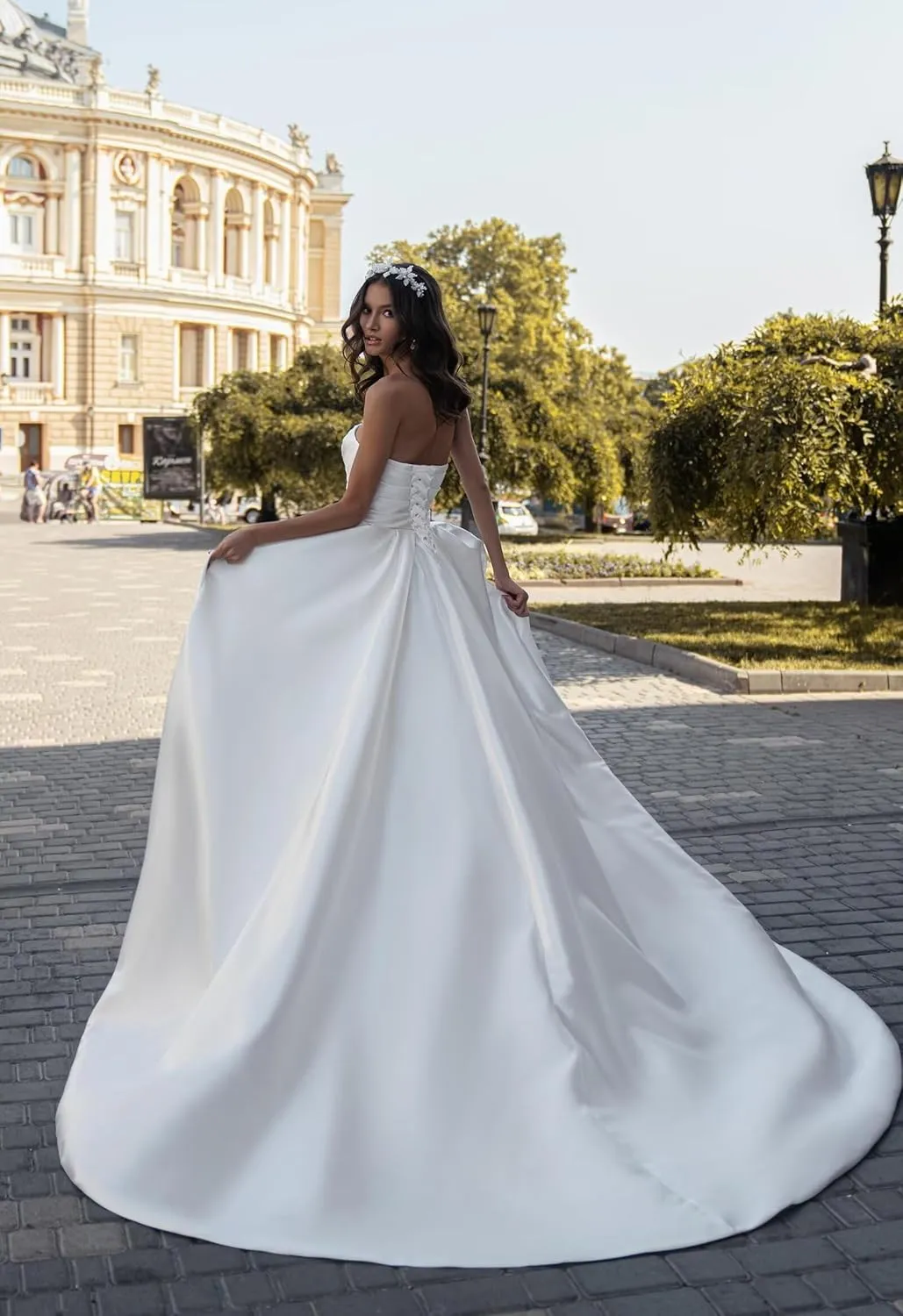 Verngo Lace Applique Wedding Dresses for Bride Mermaid Tulle Beach Bridal Gowns for Women with Train